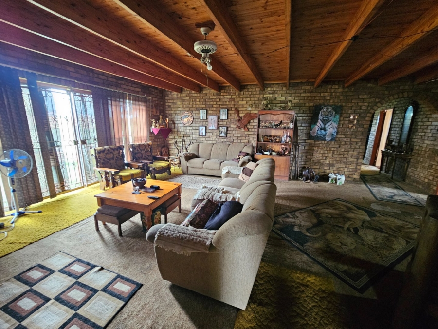 8 Bedroom Property for Sale in Potchefstroom Rural North West